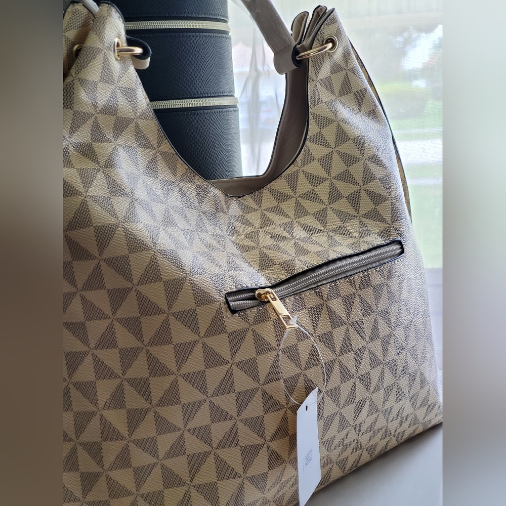 Cream & Gray Handbag with Pouch - Picture 2 of 3